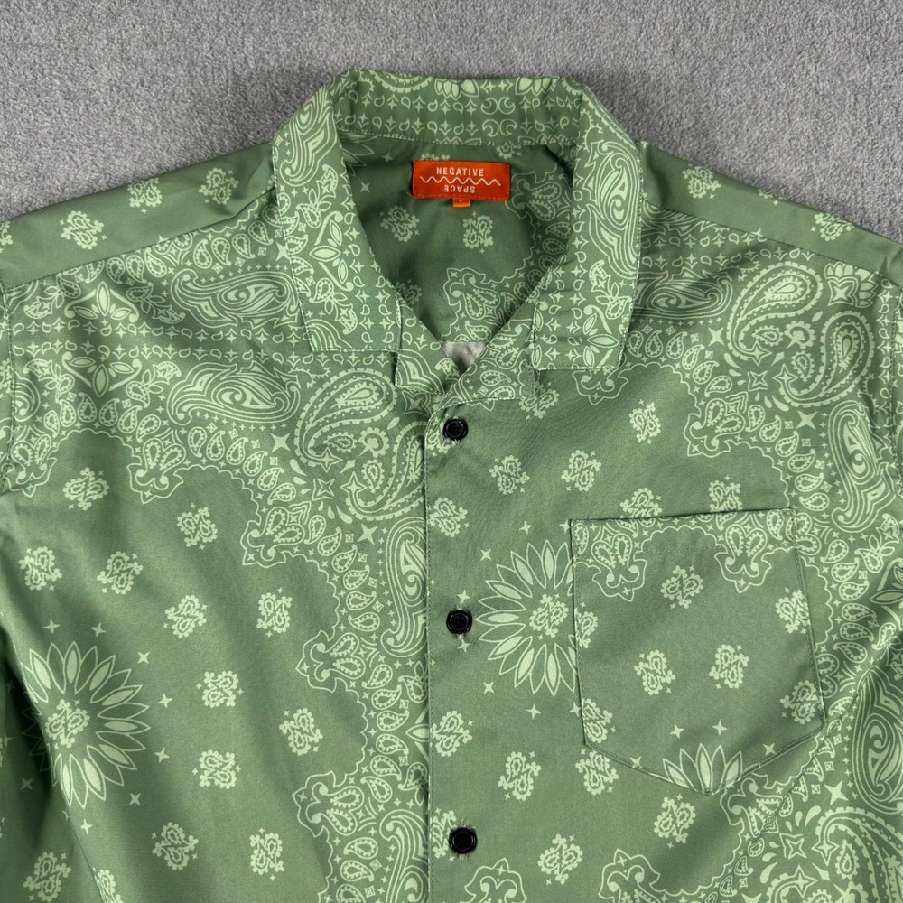 Negative Space Button Up Camp Shirt Men's L Paisley Green